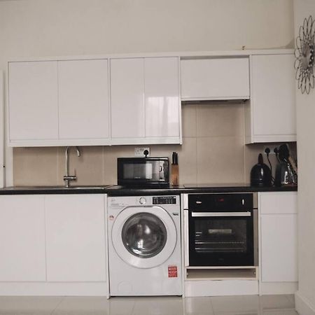3 Bed Flat With Balcony Central Londra Dış mekan fotoğraf