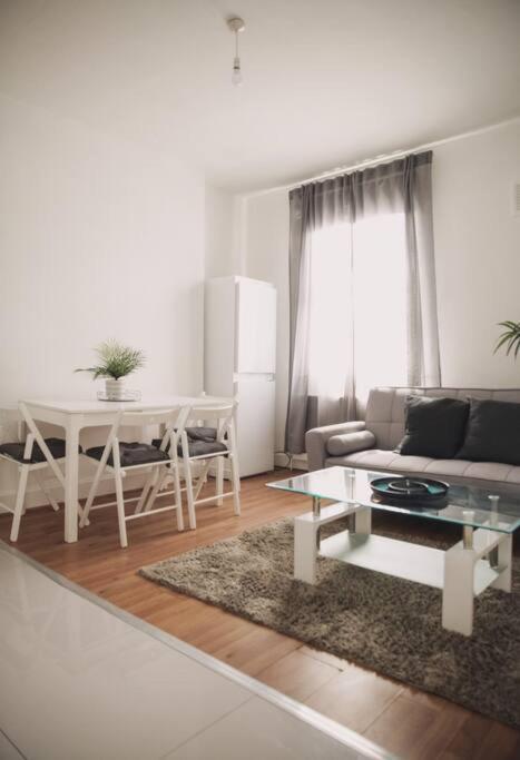 3 Bed Flat With Balcony Central Londra Dış mekan fotoğraf