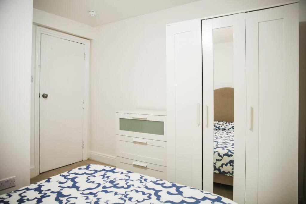 3 Bed Flat With Balcony Central Londra Dış mekan fotoğraf