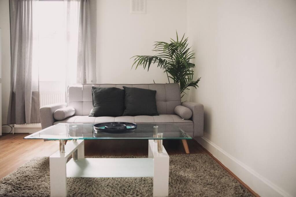 3 Bed Flat With Balcony Central Londra Dış mekan fotoğraf